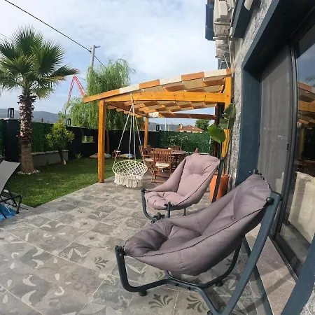 Villa Akyaka Kitesurf 1 Tuem Oezel Havuz Ve Bahceli