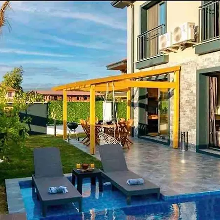 Villa Akyaka Kitesurf 1 Tuem Oezel Havuz Ve Bahceli Muğla