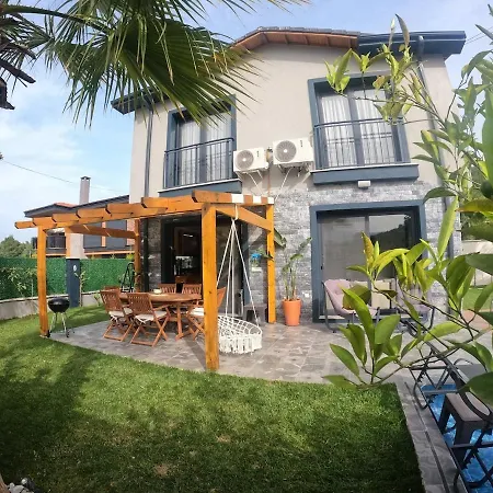 Akyaka Kitesurf 1 Tuem Oezel Havuz Ve Bahceli Muğla