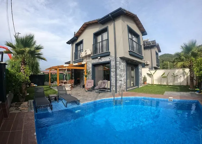 Akyaka Kitesurf 1 Tuem Oezel Havuz Ve Bahceli Vila Mugla