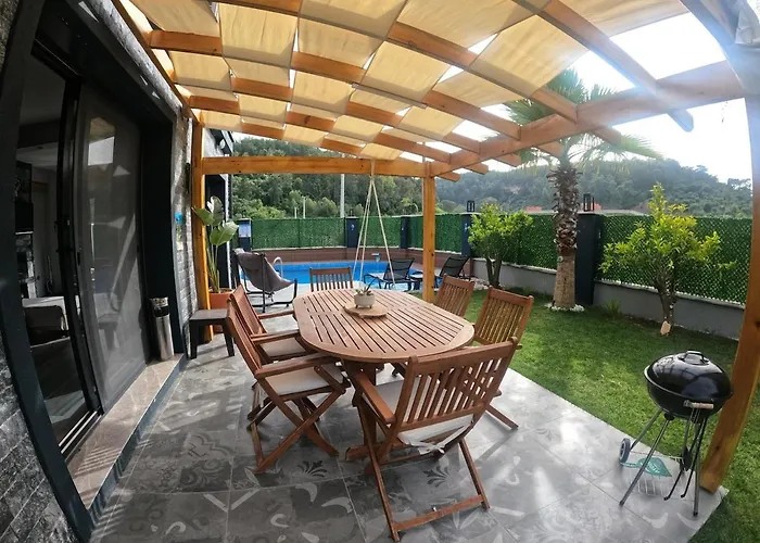 Vila Akyaka Kitesurf 1 Tuem Oezel Havuz Ve Bahceli