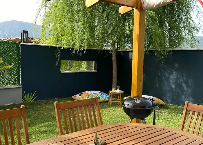 Akyaka Kitesurf 1 Tuem Oezel Havuz Ve Bahceli *