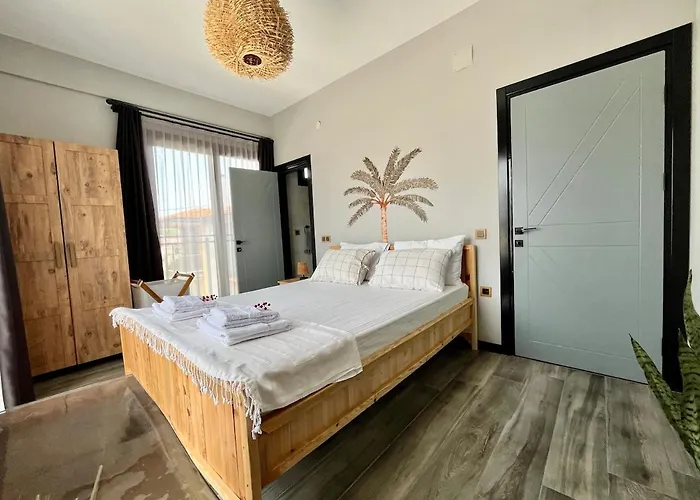 Vila Akyaka Kitesurf 1 Tuem Oezel Havuz Ve Bahceli