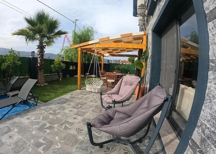 Vila Akyaka Kitesurf 1 Tuem Oezel Havuz Ve Bahceli