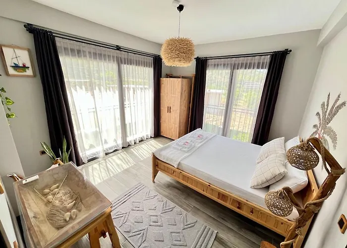 Akyaka Kitesurf 1 Tuem Oezel Havuz Ve Bahceli Vila *