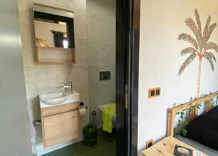 Akyaka Kitesurf 1 Tuem Oezel Havuz Ve Bahceli Vila *