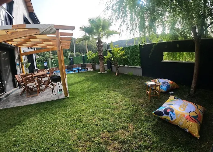 Akyaka Kitesurf 1 Tuem Oezel Havuz Ve Bahceli Vila Mugla