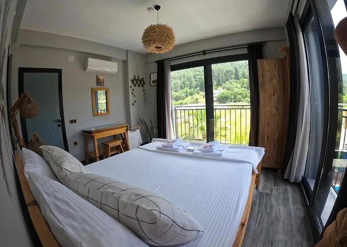 Akyaka Kitesurf 1 Tuem Oezel Havuz Ve Bahceli