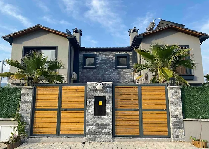 Akyaka Kitesurf 1 Tuem Oezel Havuz Ve Bahceli Vila Mugla